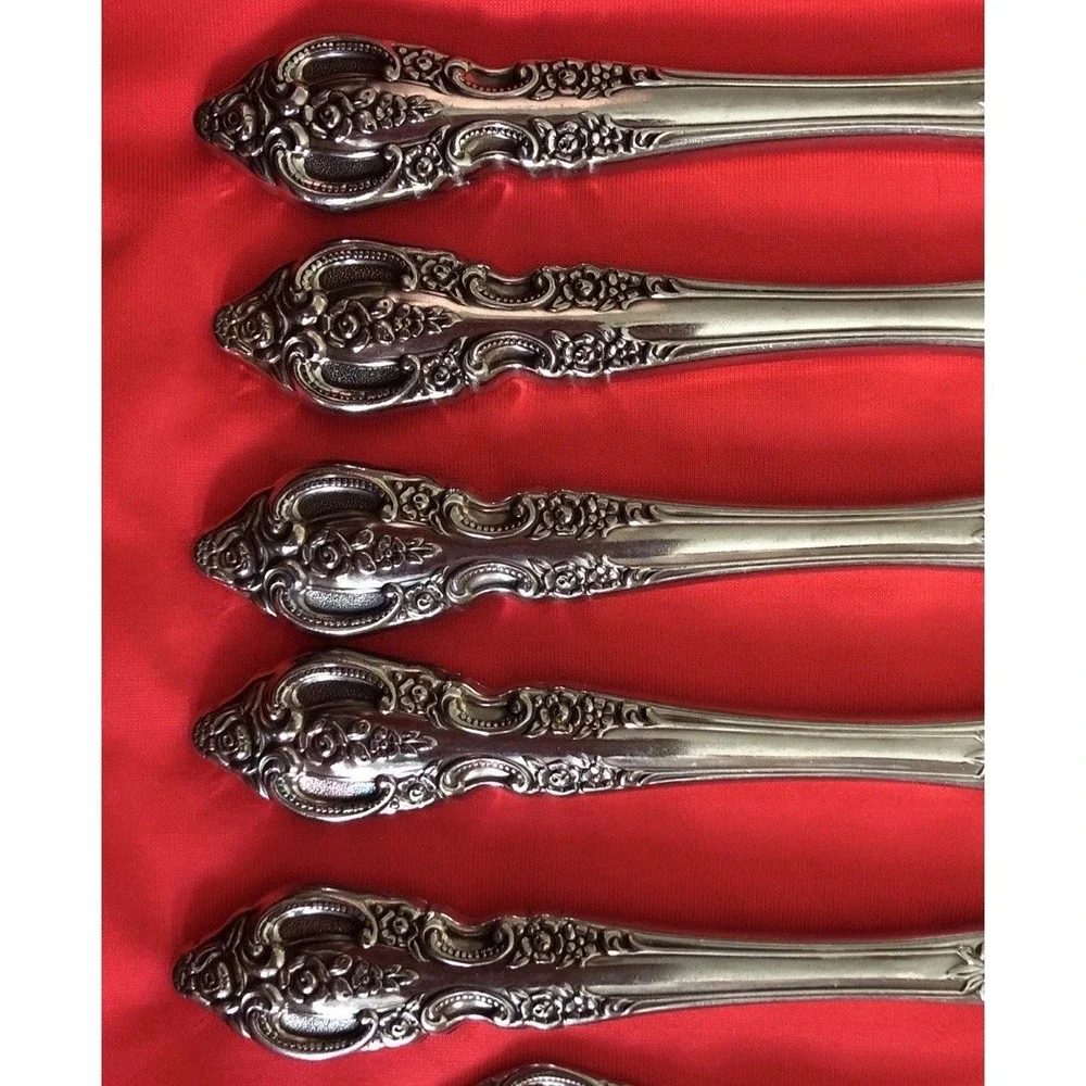 SSS by Oneida Pembrooke Renoir 5 Dinner Knives Stainless Steel USA 9